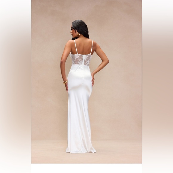 NWT Fashion Nova Lucinda satin gown off white lace wedding dress bride spandex - Picture 5 of 7